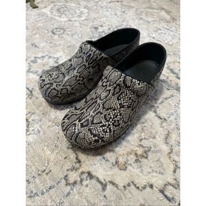 Sanita Women’s Python Clog Nurse Shoes Size 42 NWOT